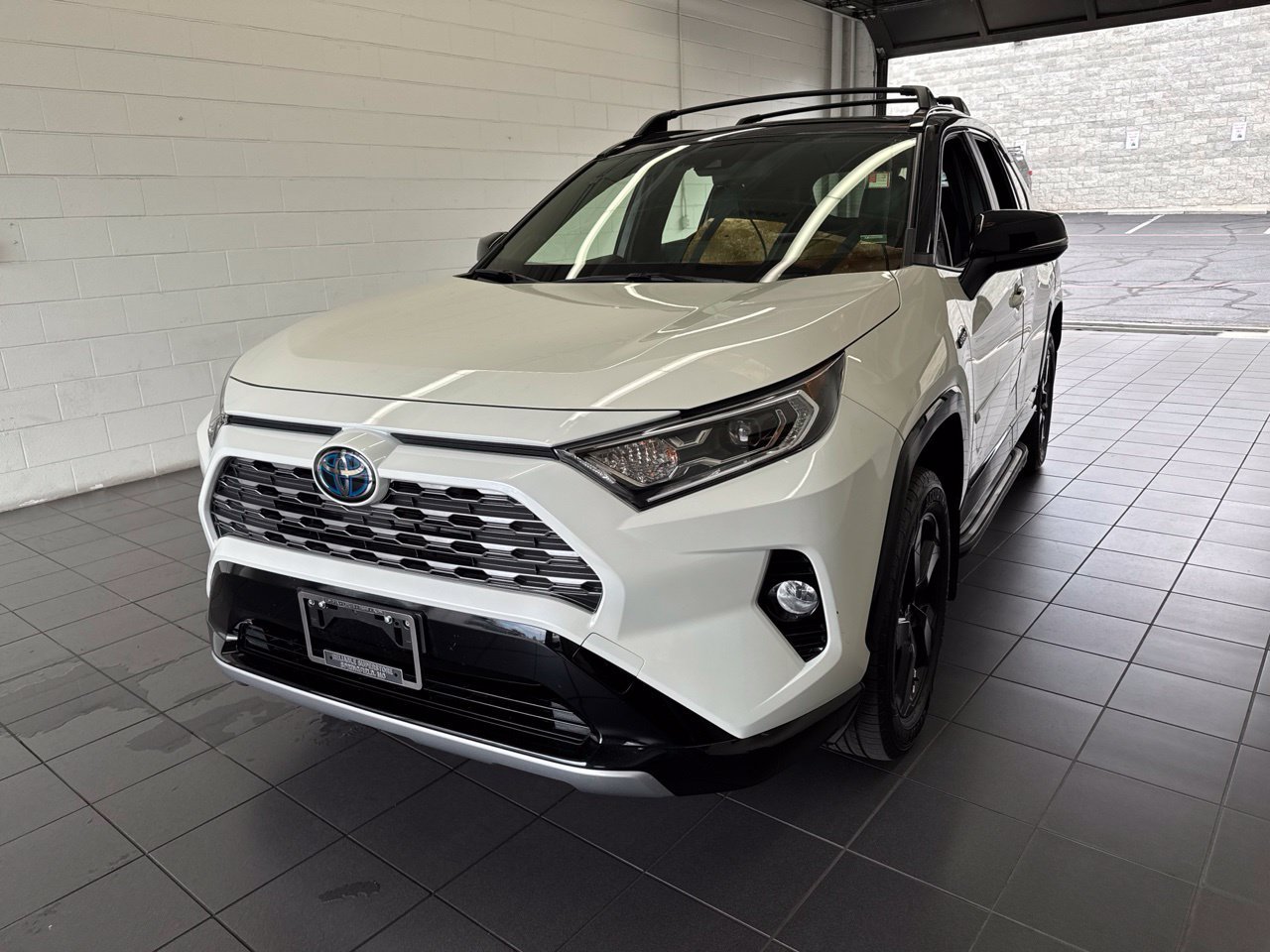 Used 2021 Toyota RAV4 XSE w/ XSE Grade Weather Package AWD/4WD image 3