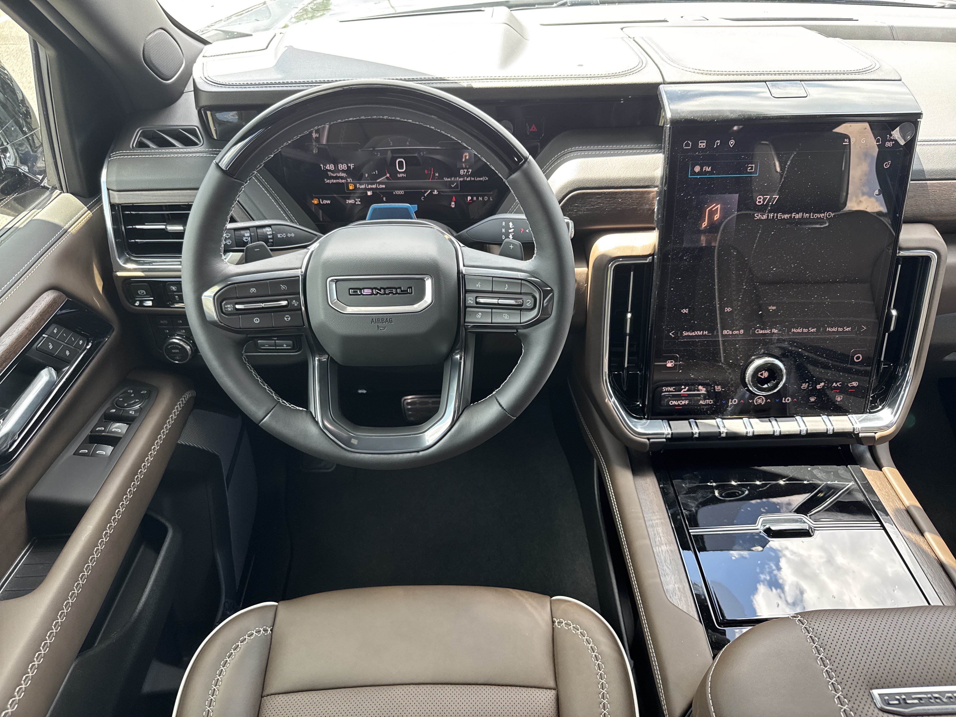 New 2026 GMC Yukon XL Denali Ultimate AWD/4WD image 17