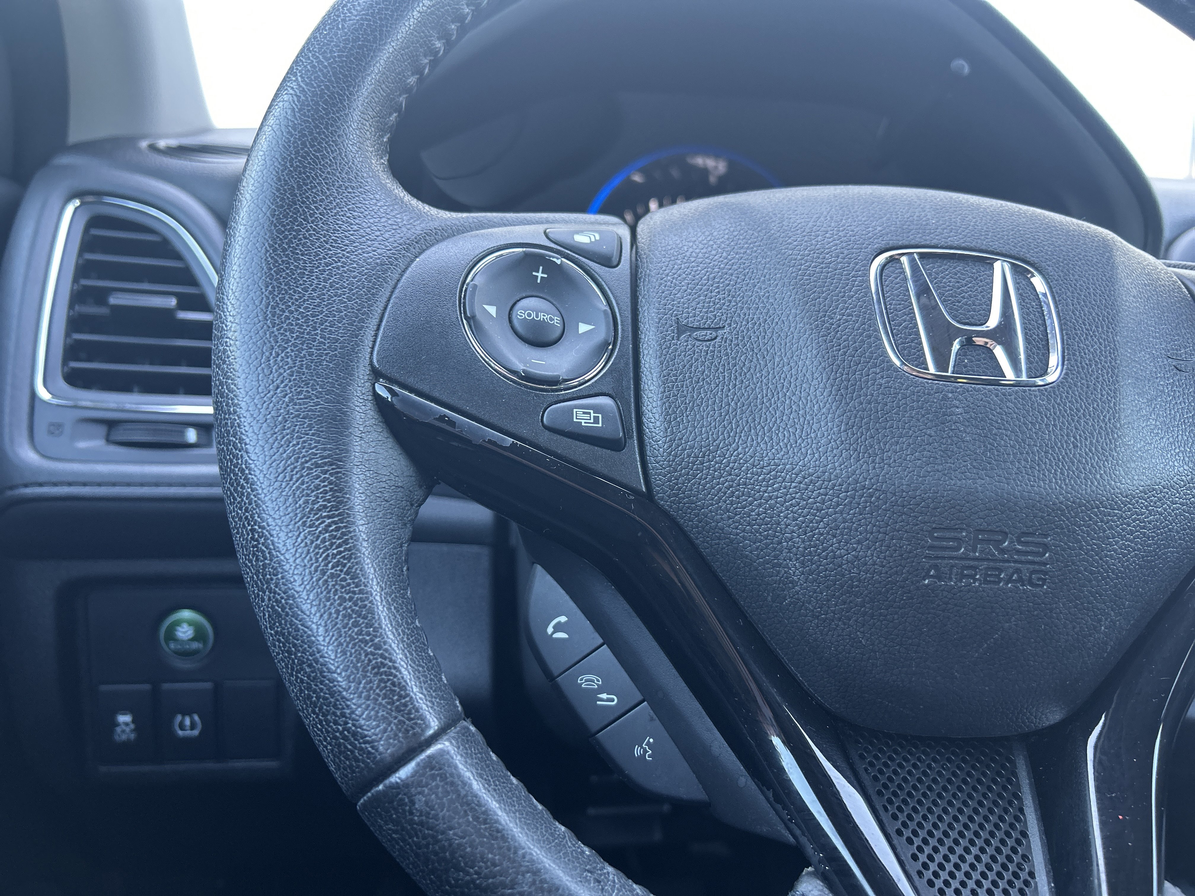 Used 2017 Honda HR-V EX-L image 18