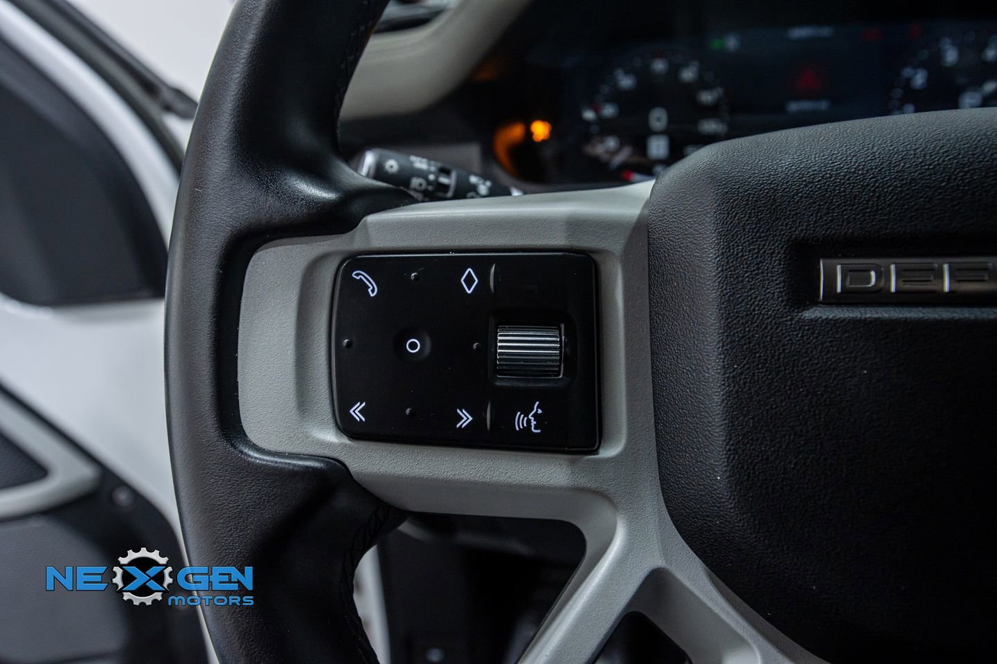 Used 2023 Land Rover Defender 110 S image 15