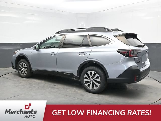 Used 2022 Subaru Outback Premium AWD/4WD image 4