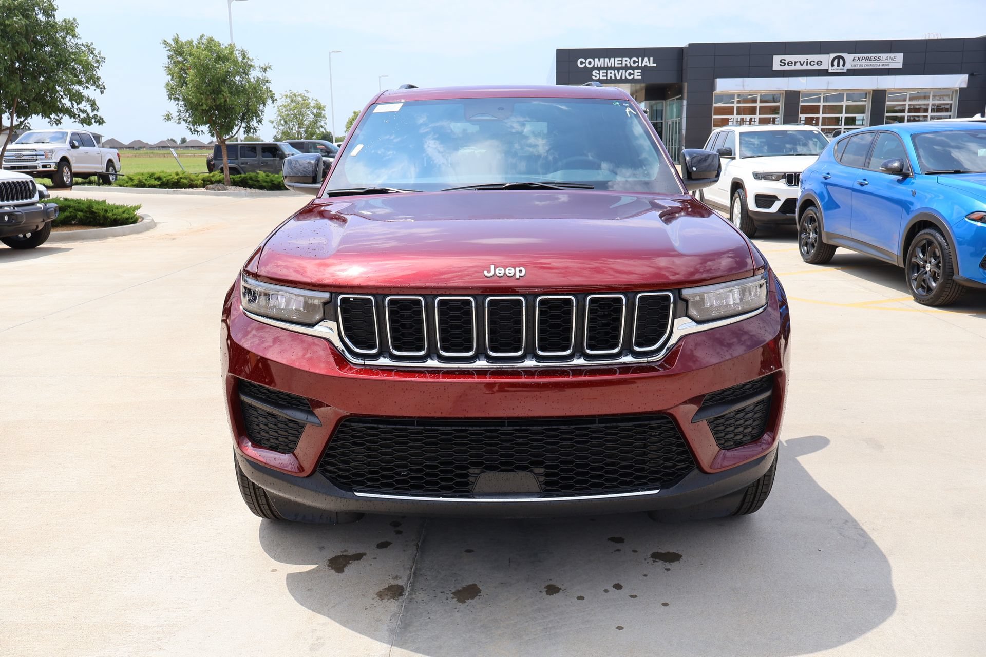 New 2026 Jeep Grand Cherokee Laredo X AWD/4WD image 9