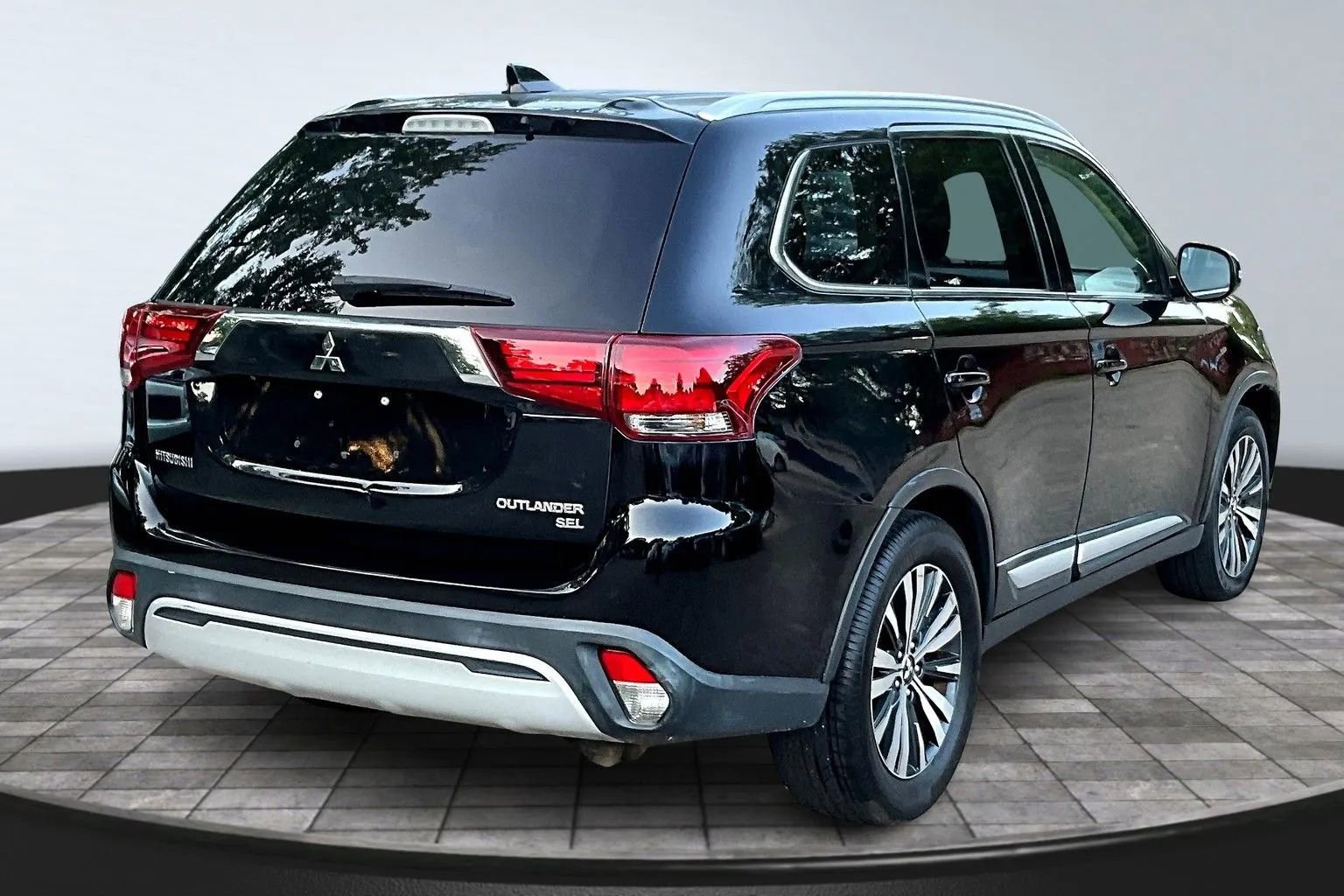 Used 2019 Mitsubishi Outlander SEL FWD image 14
