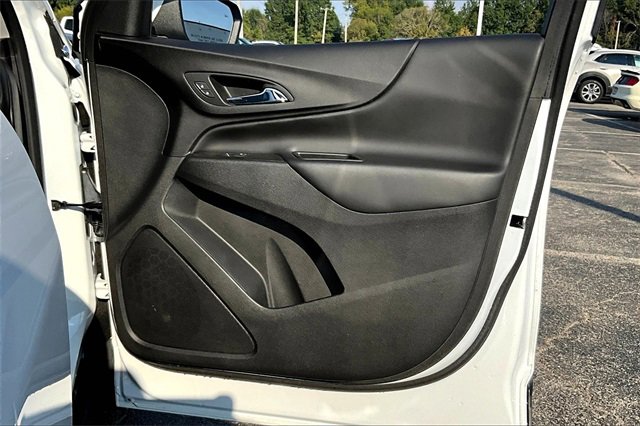 Used 2022 Chevrolet Equinox LT image 28