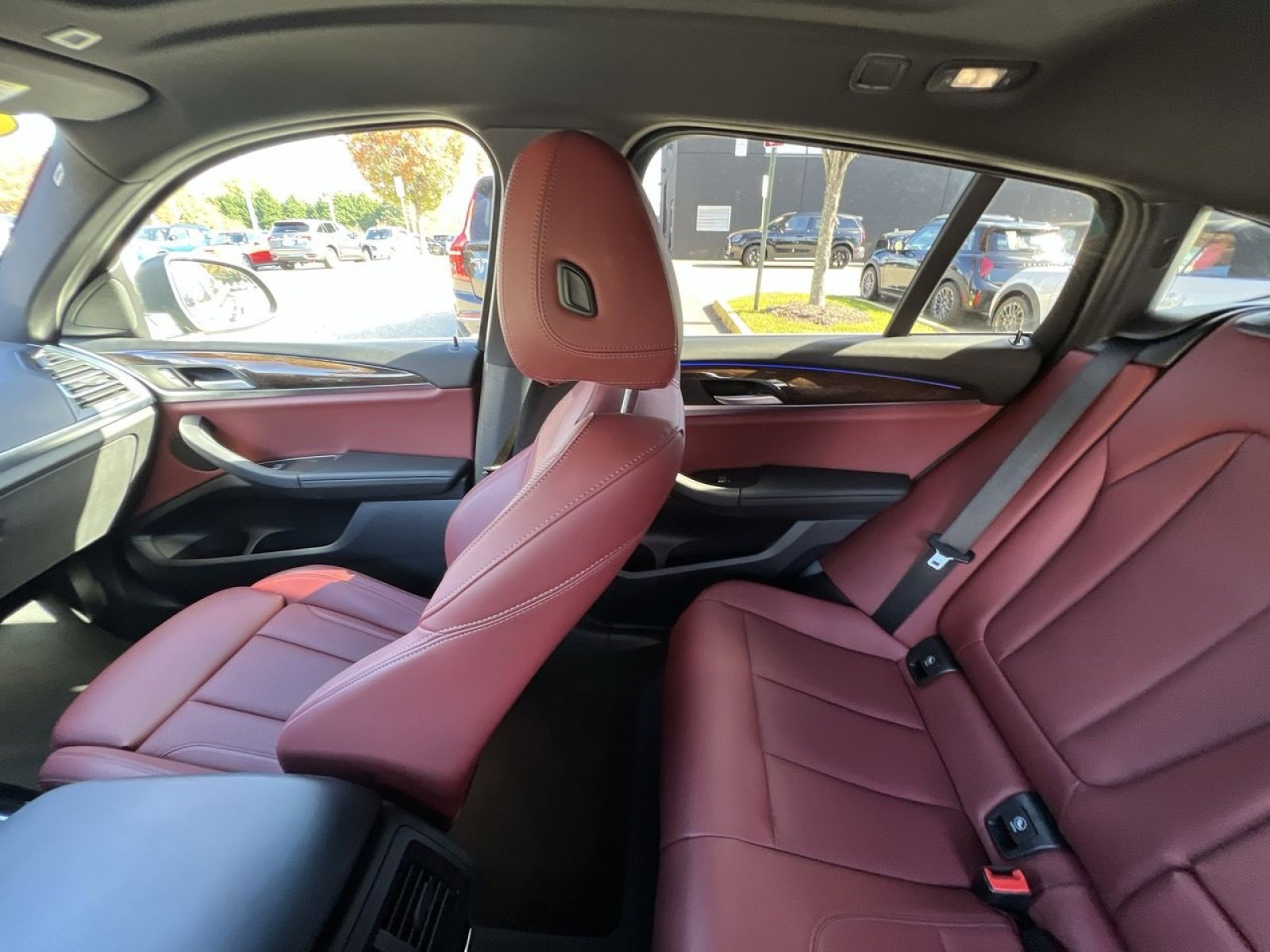 Used 2023 BMW X4 xDrive30i w/ Premium Package image 3