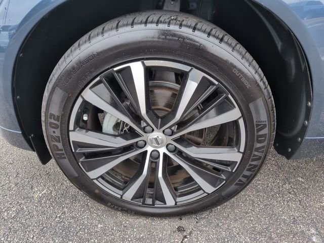Used 2024 Volvo XC60 B5 Plus image 15