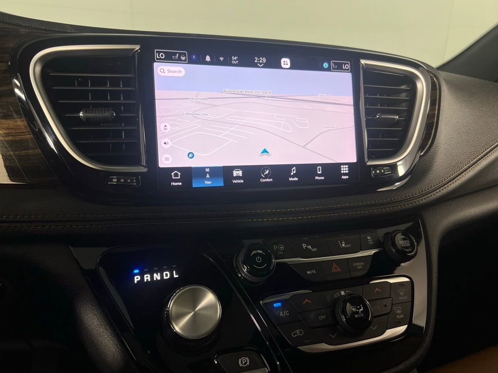 Used 2023 Chrysler Pacifica Pinnacle image 19