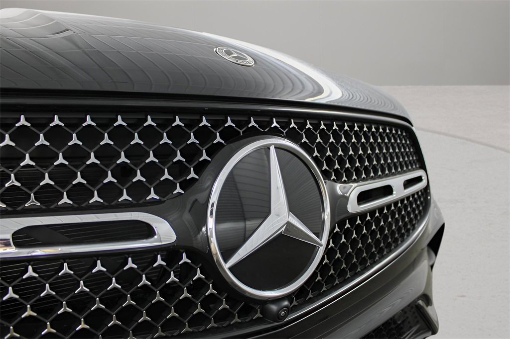 Used 2025 Mercedes-Benz GLC 300 image 30