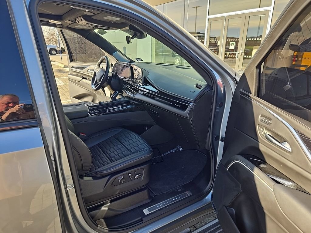 Used 2023 Cadillac Escalade V image 20