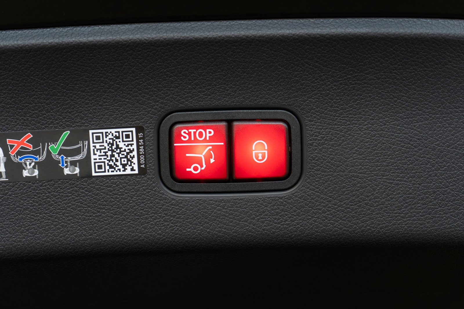 Used 2026 Mercedes-Benz GLC 43 AMG 4MATIC Coupe image 35