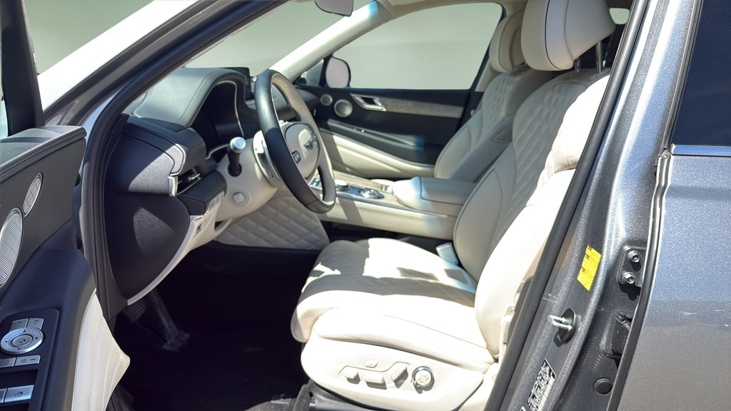 Used 2023 Genesis GV80 3.5T w/ Prestige Package AWD/4WD image 11