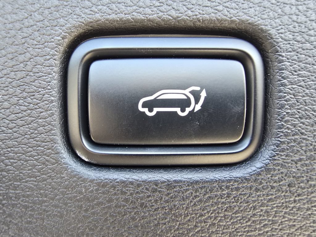 Used 2025 Kia Sportage X-Line w/ Premium Package AWD/4WD image 19