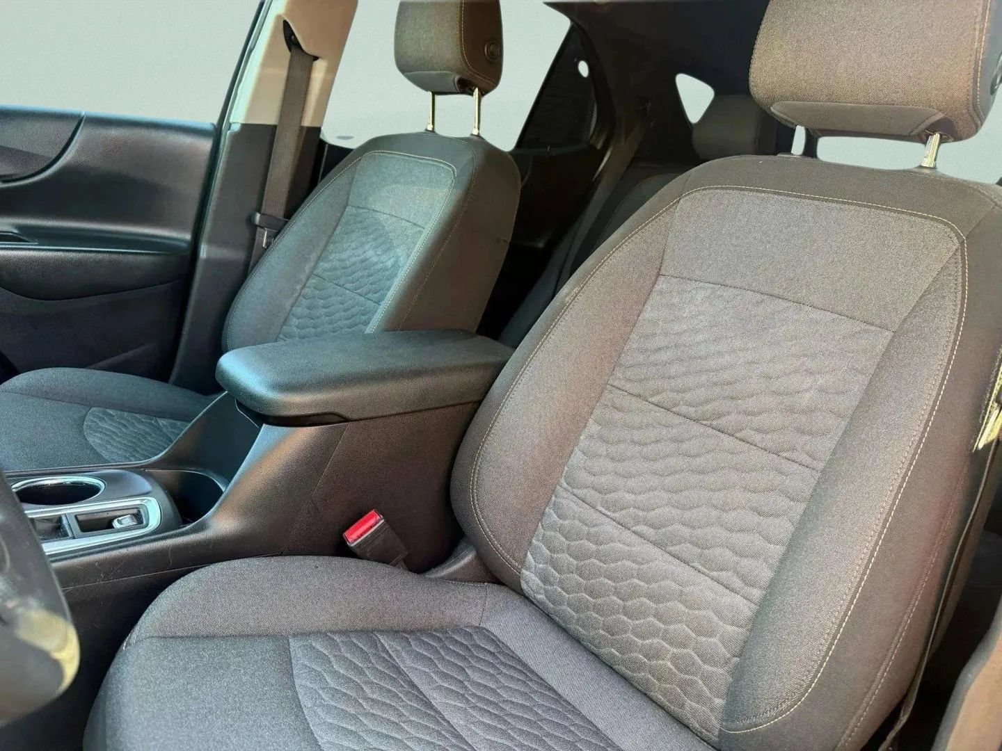 Used 2021 Chevrolet Equinox LT AWD/4WD image 18