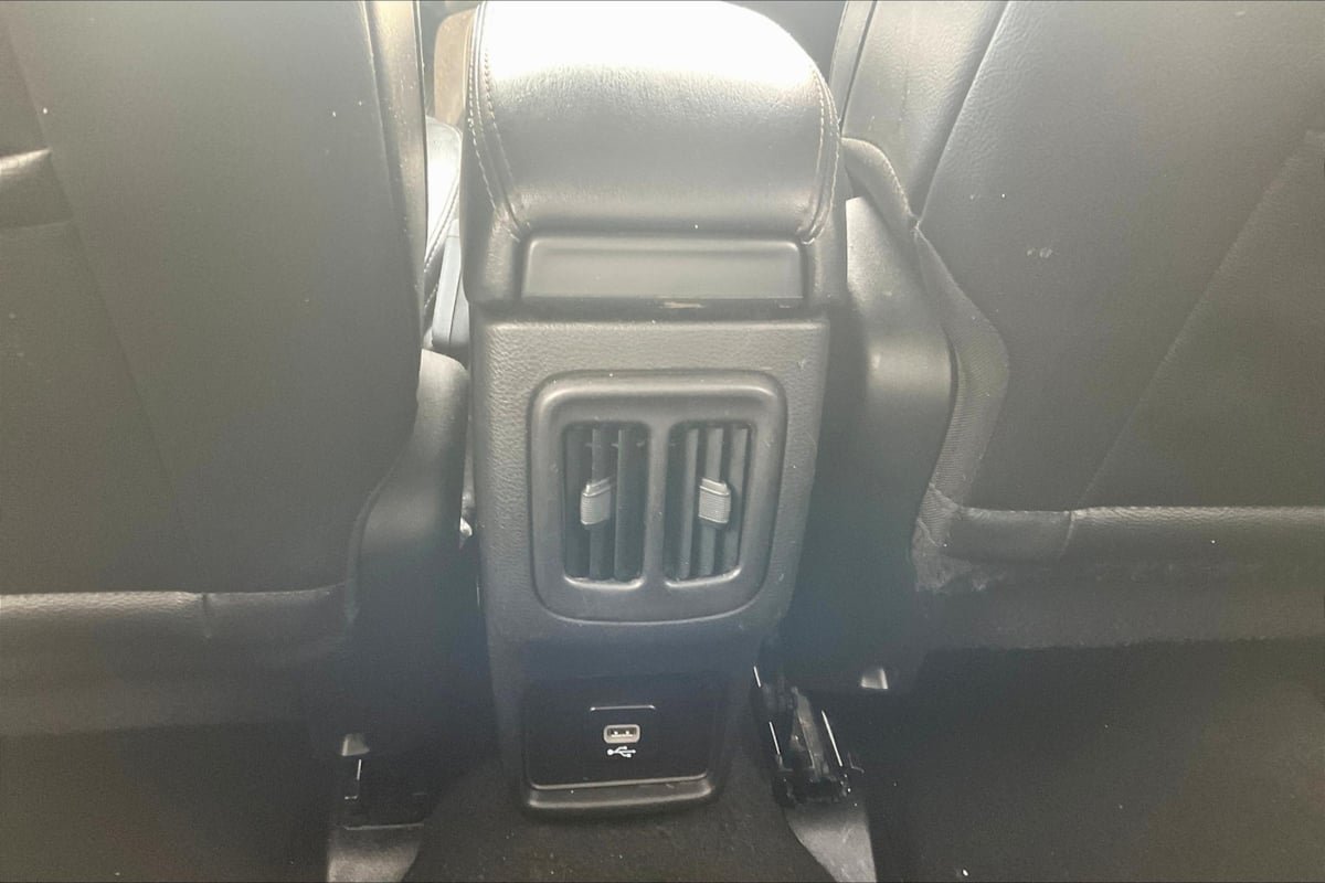 Used 2020 Jeep Compass Latitude FWD image 32