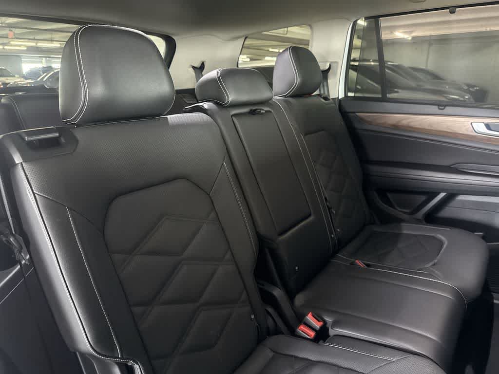 Used 2025 Volkswagen Atlas SE FWD image 27