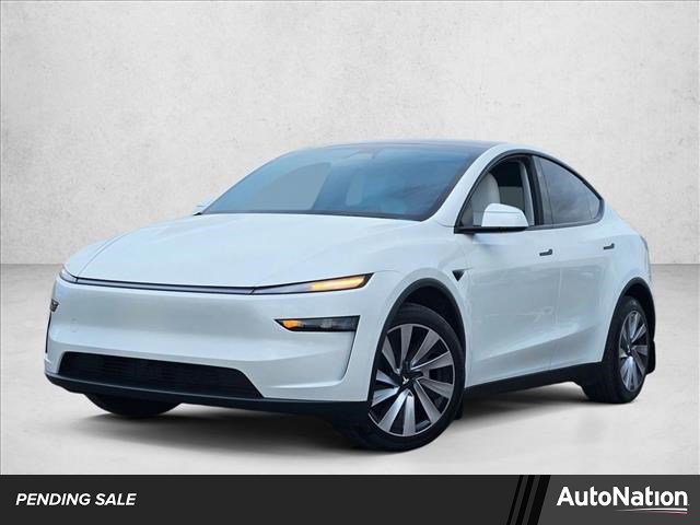 Used 2026 Tesla Model Y AWD image 1