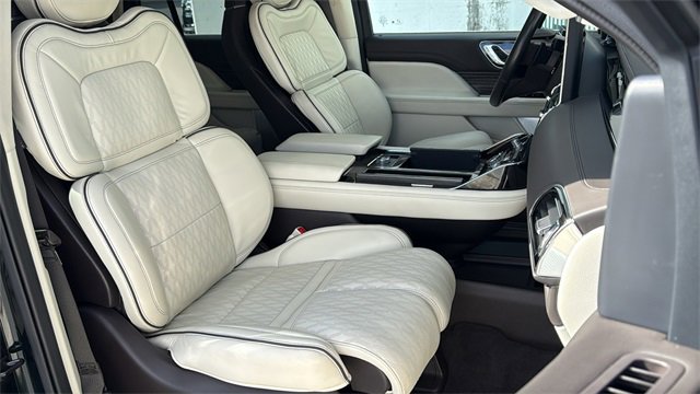 Used 2023 Lincoln Navigator Black Label image 14