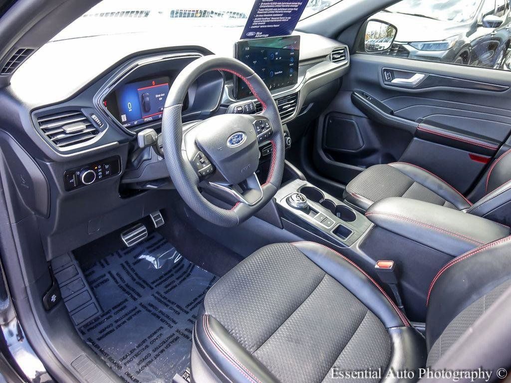 Used 2023 Ford Escape ST-Line w/ Tech Pack #1 image 10