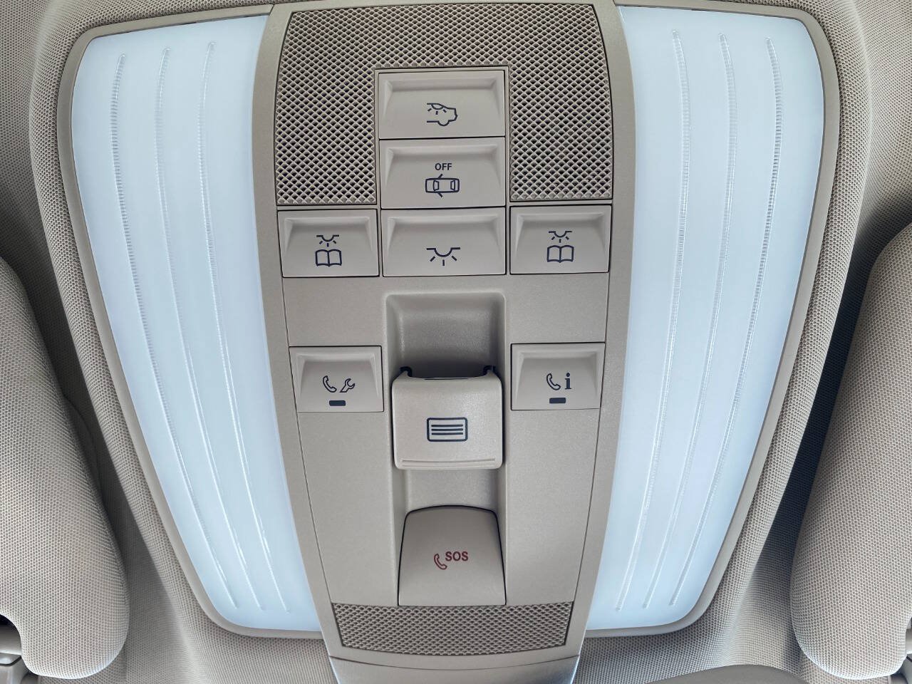 Used 2014 Mercedes-Benz E 350 4MATIC Sedan w/ Premium 1 Package image 22