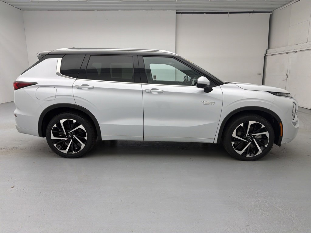 Used 2023 Mitsubishi Outlander SEL image 12