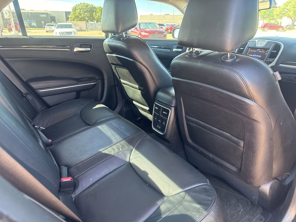 Used 2021 Chrysler 300 Touring L RWD image 9