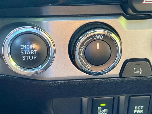 Used 2017 Toyota Tacoma Limited image 25