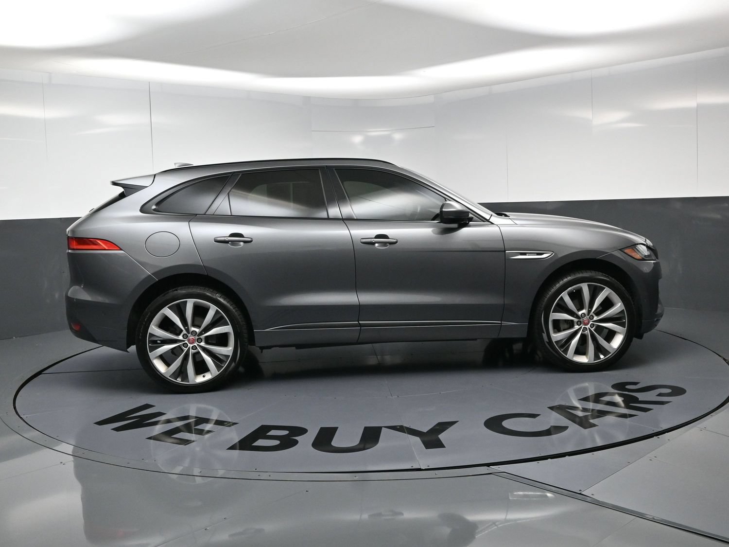 Used 2017 Jaguar F-PACE R-Sport AWD/4WD image 10