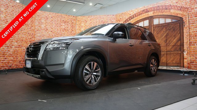 Used 2022 Nissan Pathfinder SL image 3
