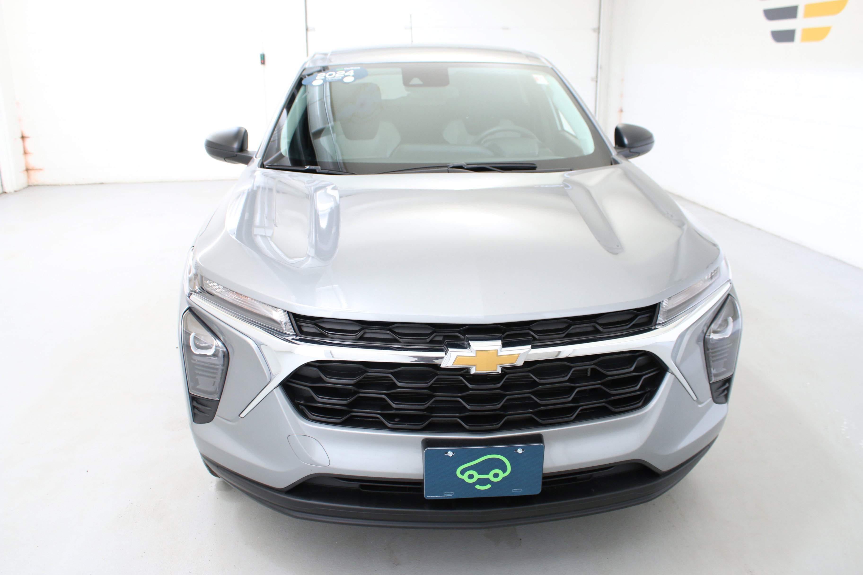 Certified 2024 Chevrolet Trax LS w/ Driver Confidence Package FWD image 2