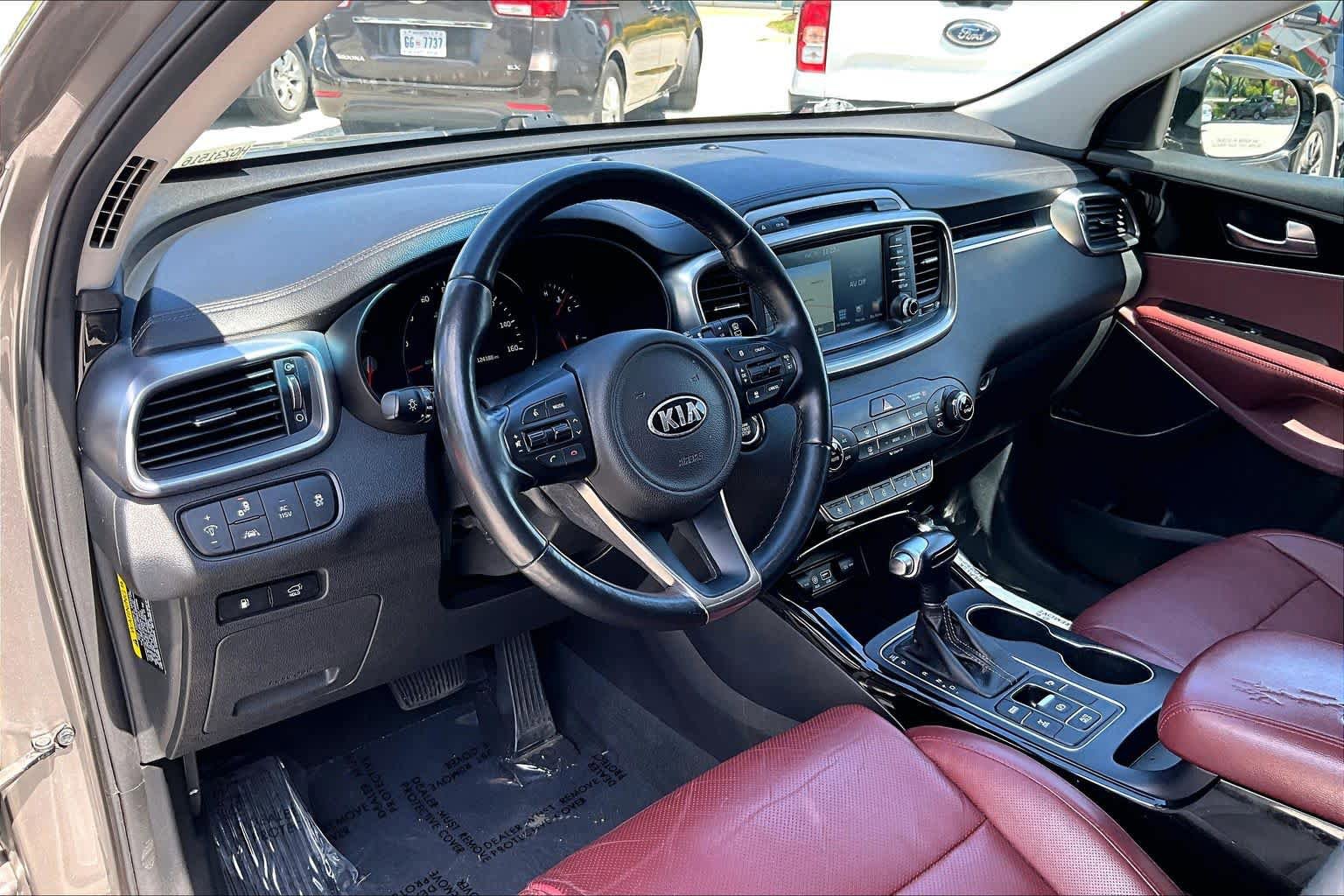Used 2017 Kia Sorento SX AWD/4WD image 18