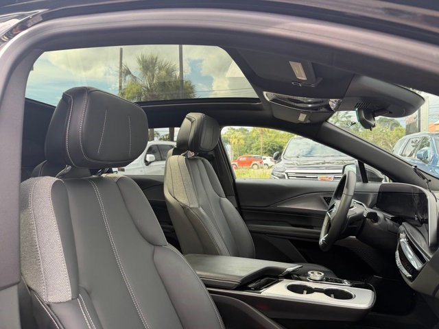 Certified 2024 Cadillac Lyriq Tech AWD/4WD image 20