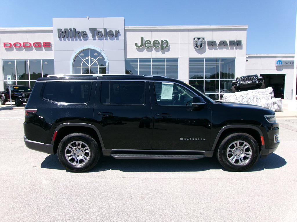 Used 2022 Jeep Wagoneer Series I w/ Convenience Group I AWD/4WD image 4