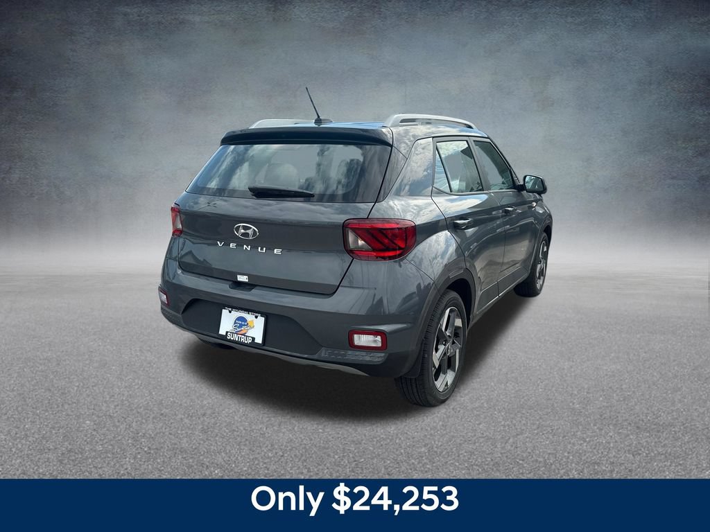 New 2026 Hyundai Venue SEL FWD image 5