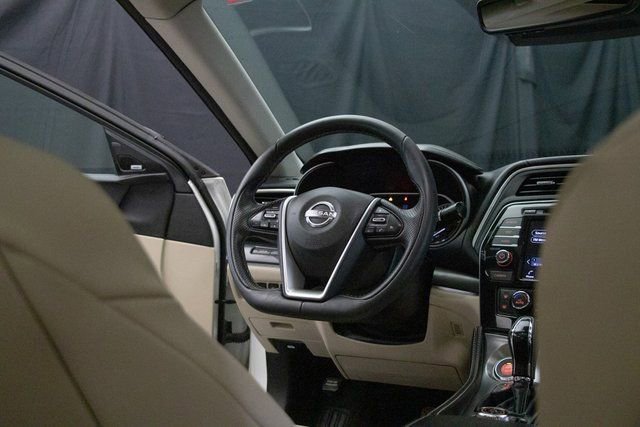 Used 2023 Nissan Maxima Platinum image 14