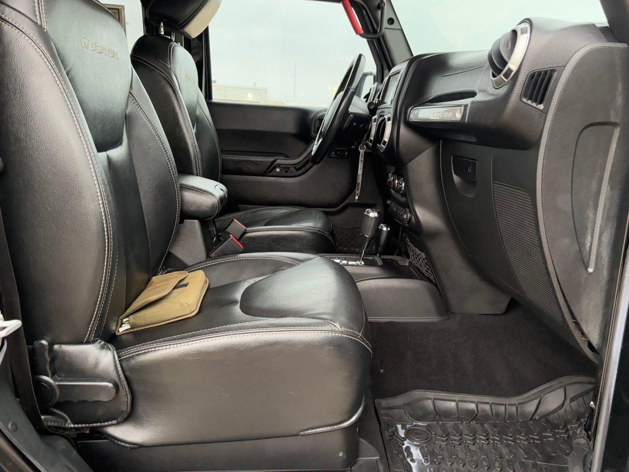 Used 2015 Jeep Wrangler Rubicon image 31