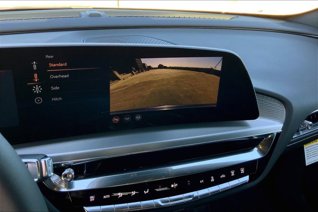 New 2025 Cadillac Lyriq Luxury image 27