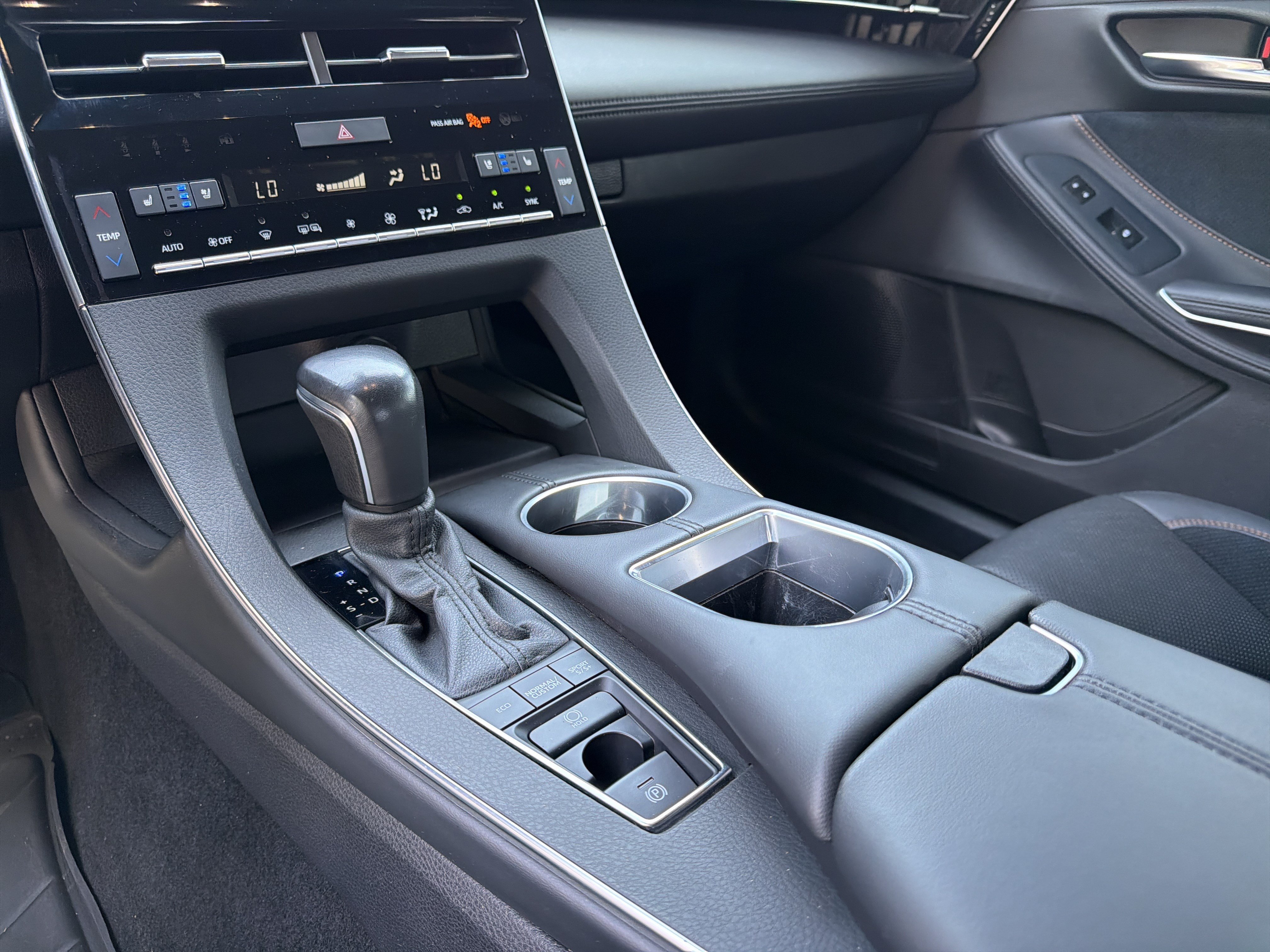 Used 2022 Toyota Avalon Touring w/ Advanced Safety Package FWD image 31