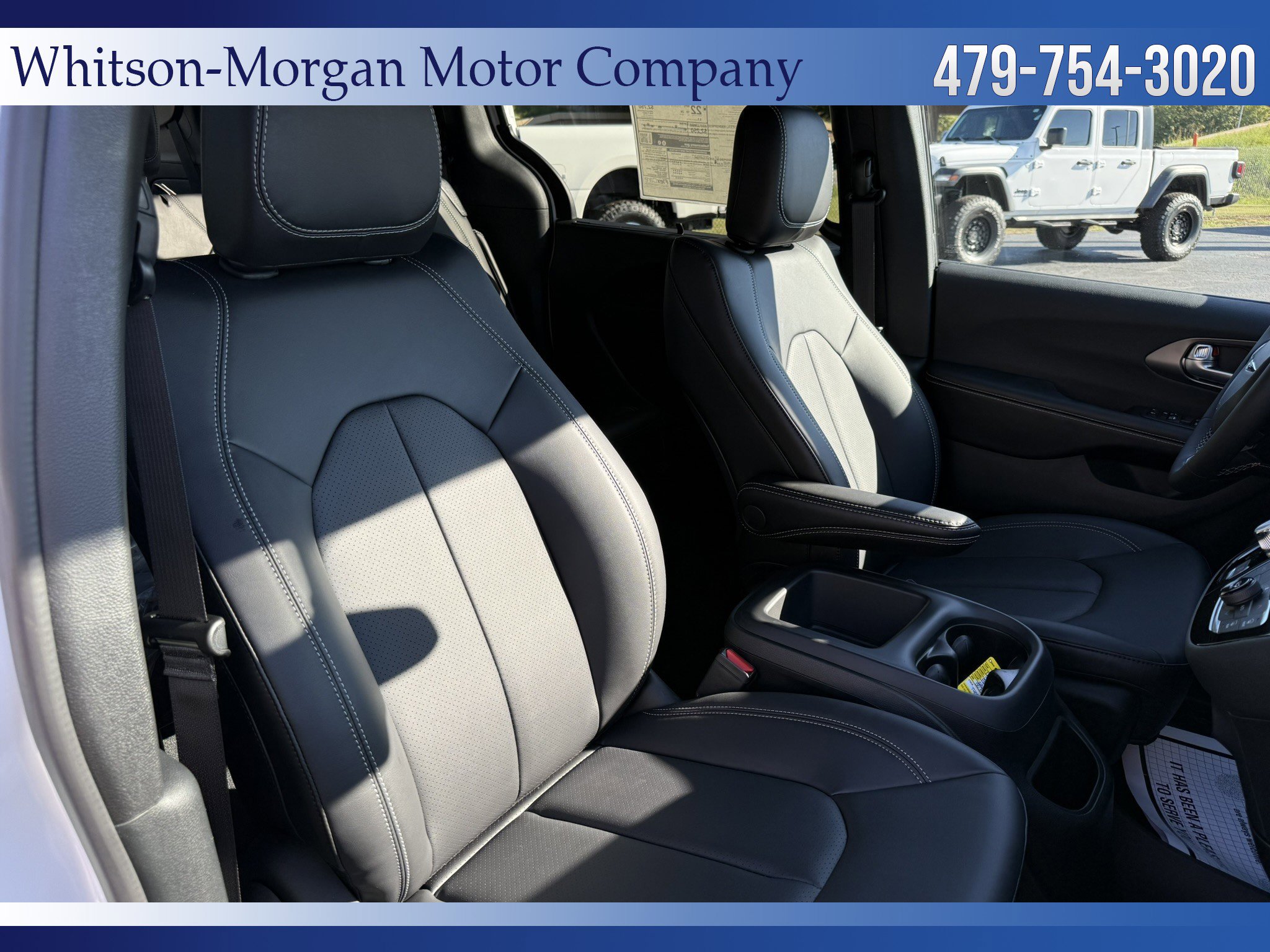 New 2026 Chrysler Pacifica Select image 8
