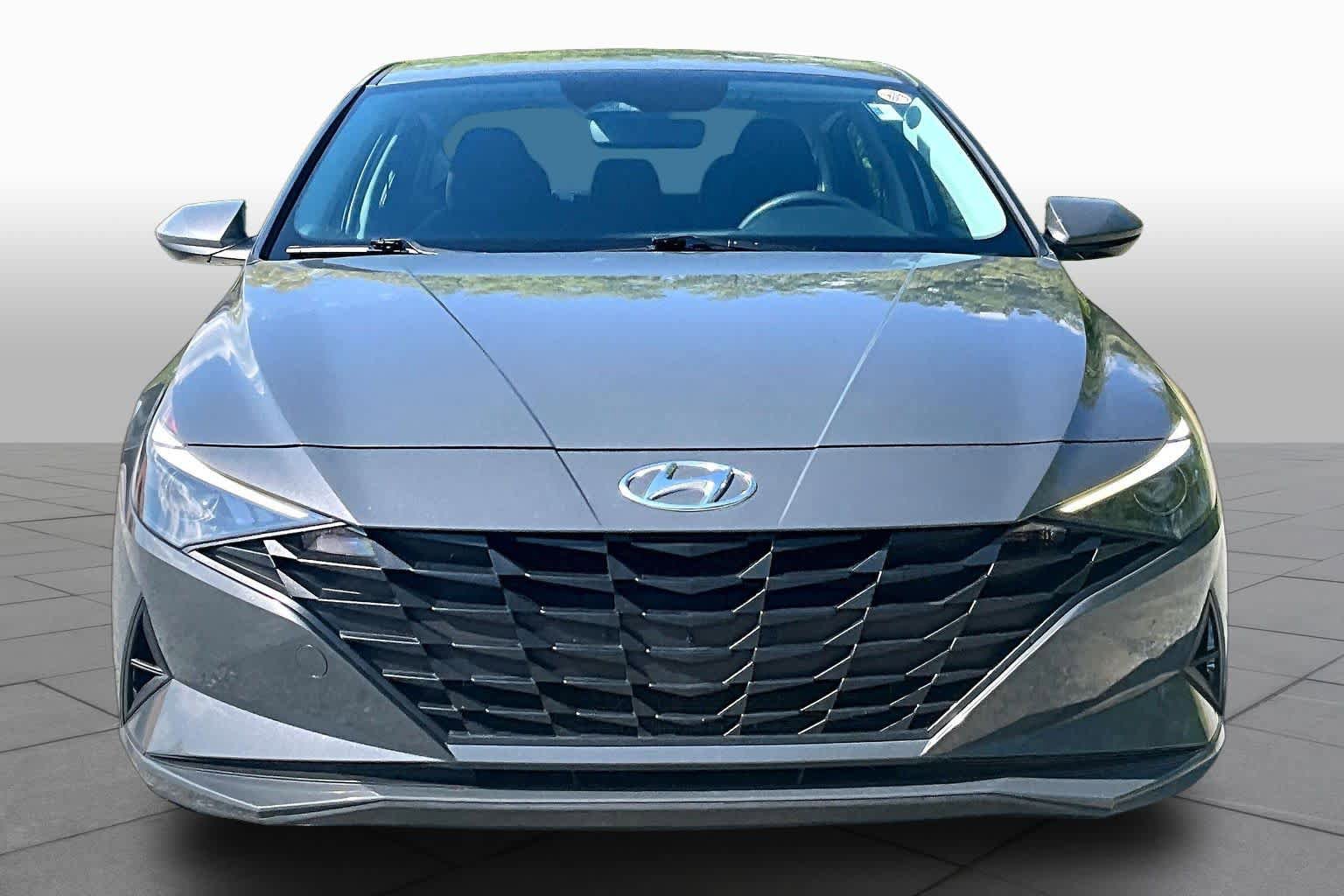 Used 2023 Hyundai Elantra SEL FWD image 4