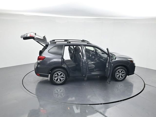 Used 2020 Subaru Forester Premium image 45