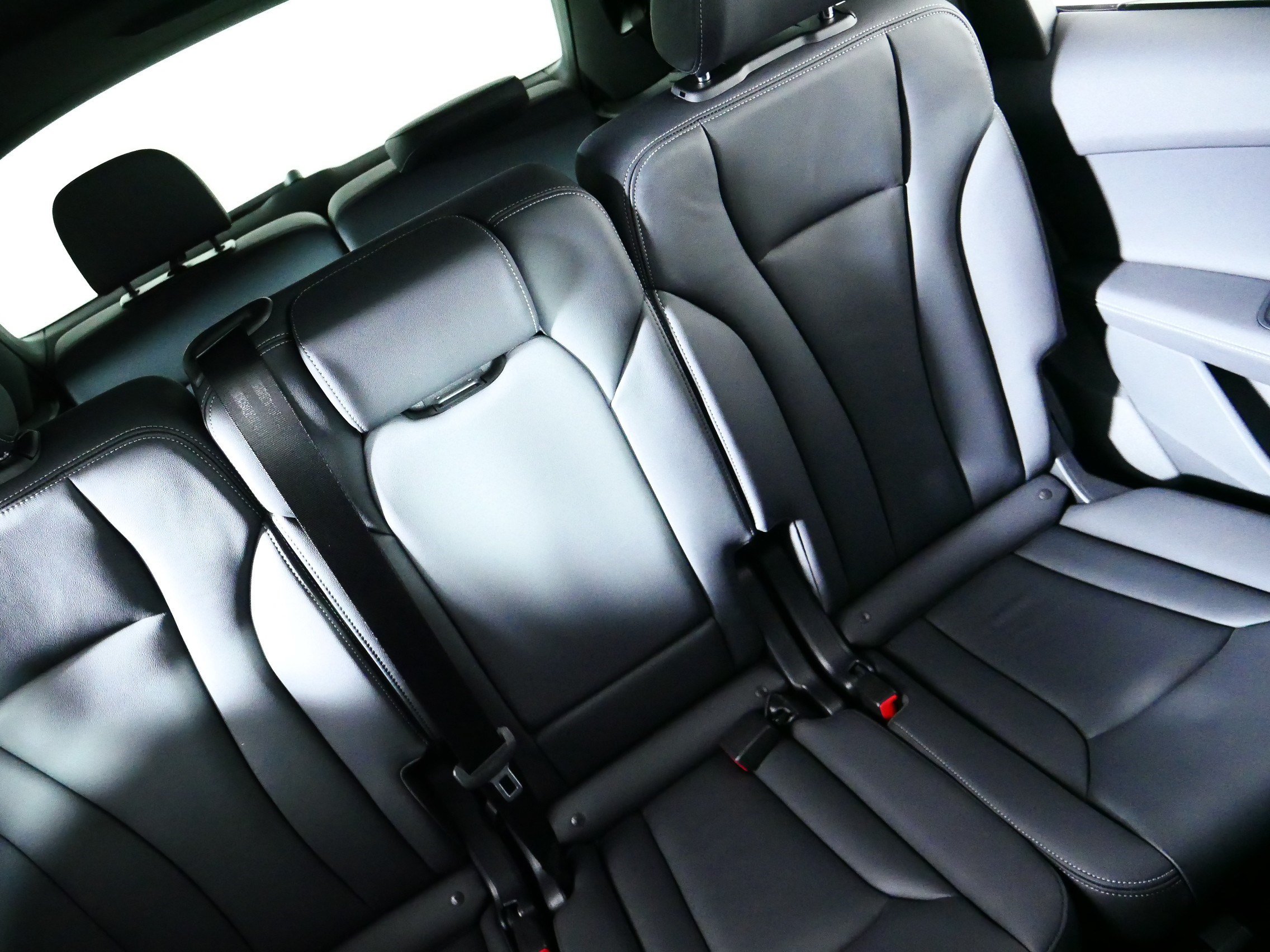 Used 2025 Audi Q7 3.0T Premium Plus AWD/4WD image 14
