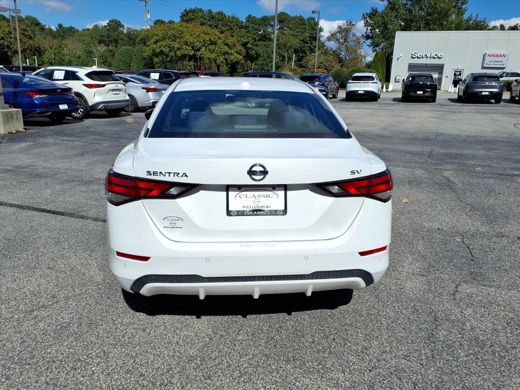Used 2021 Nissan Sentra SV image 4