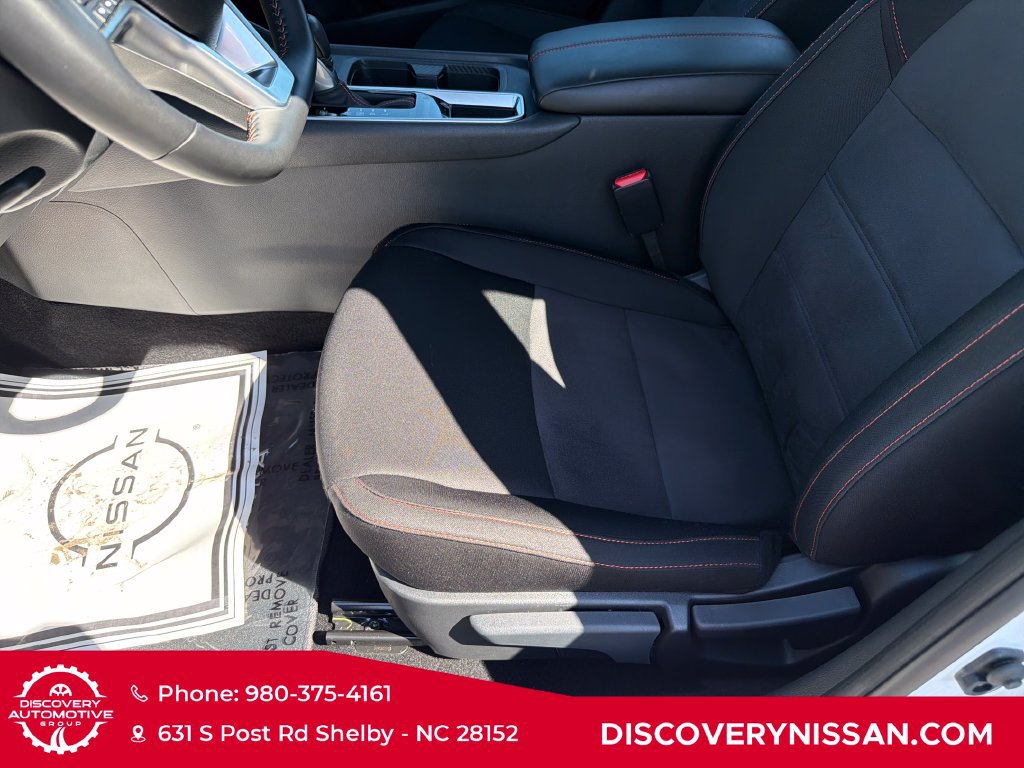 Certified 2025 Nissan Sentra SR w/ Midnight Edition FWD image 12