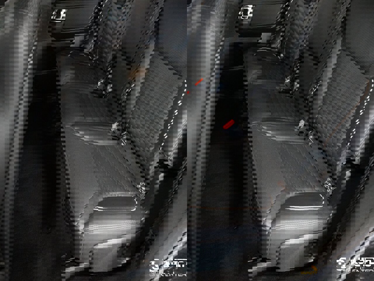 Used 2017 Land Rover Discovery HSE image 42