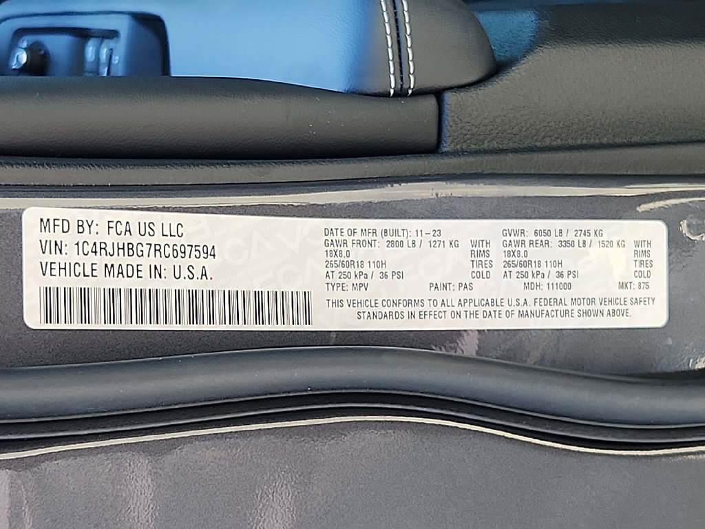 Used 2024 Jeep Grand Cherokee Limited AWD/4WD image 28