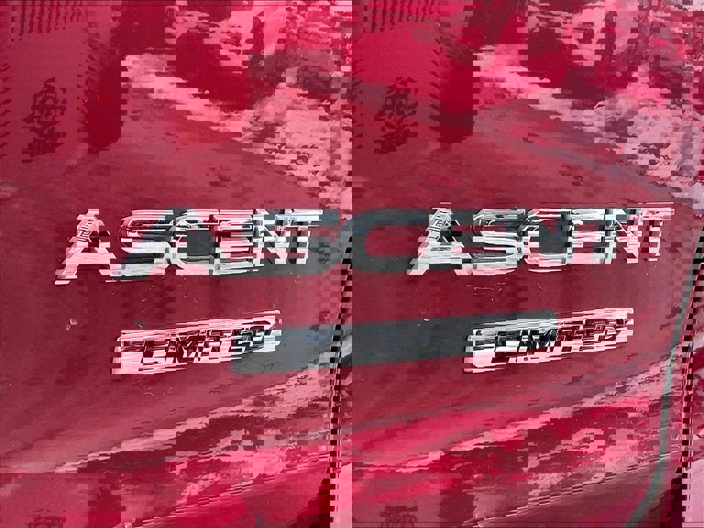 Used 2023 Subaru Ascent Limited w/ Technology Package image 28