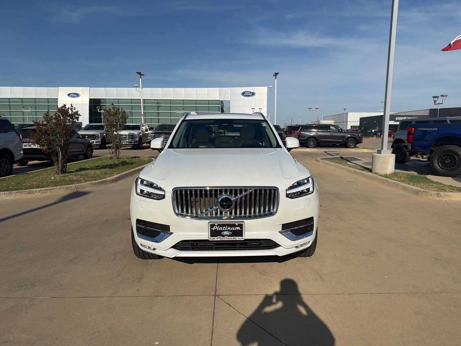 Used 2023 Volvo XC90 B6 Ultimate w/ Protection Package Premier AWD/4WD image 9