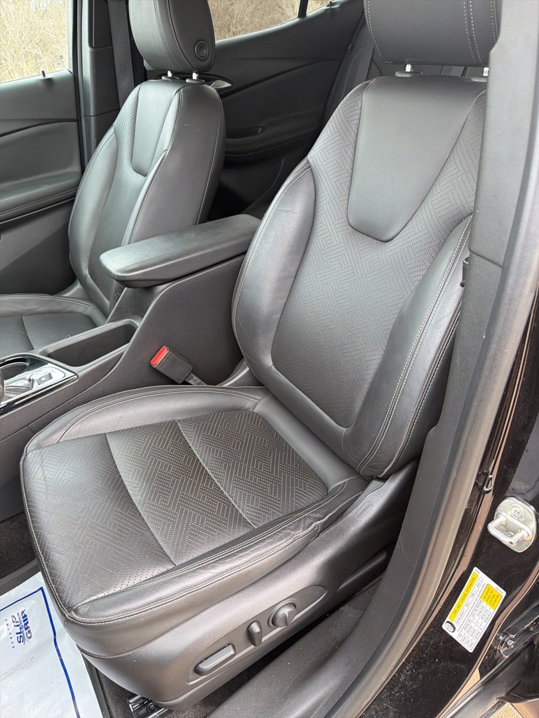 Used 2020 Buick Encore GX Essence image 8