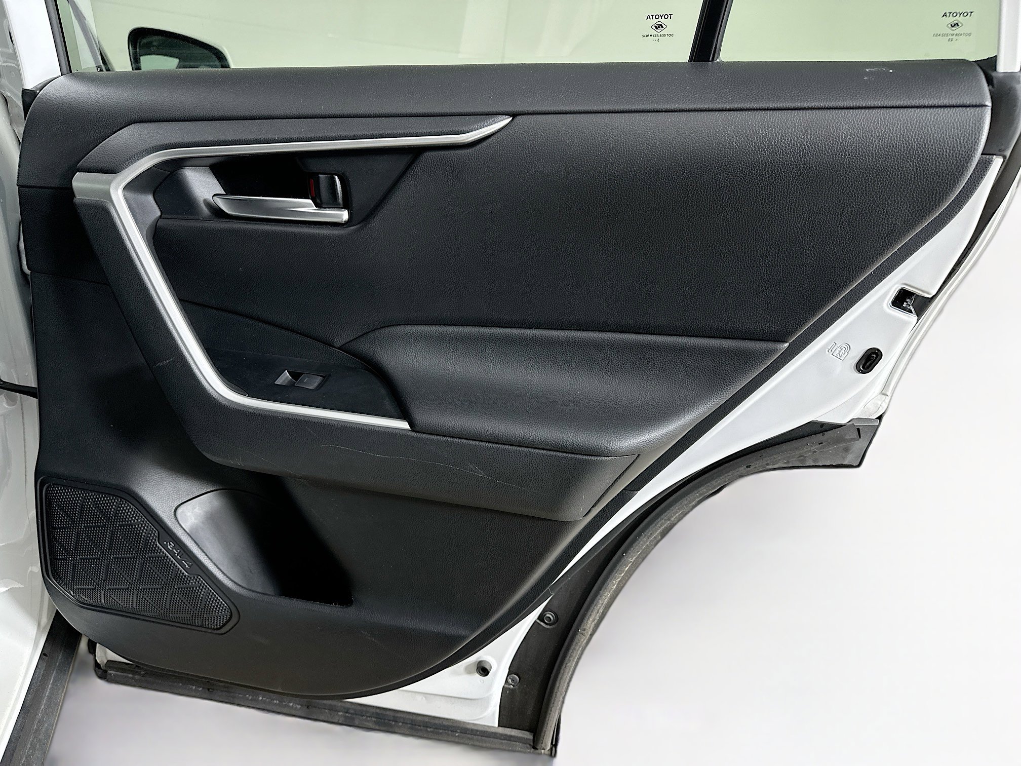 Used 2024 Toyota RAV4 XLE image 28