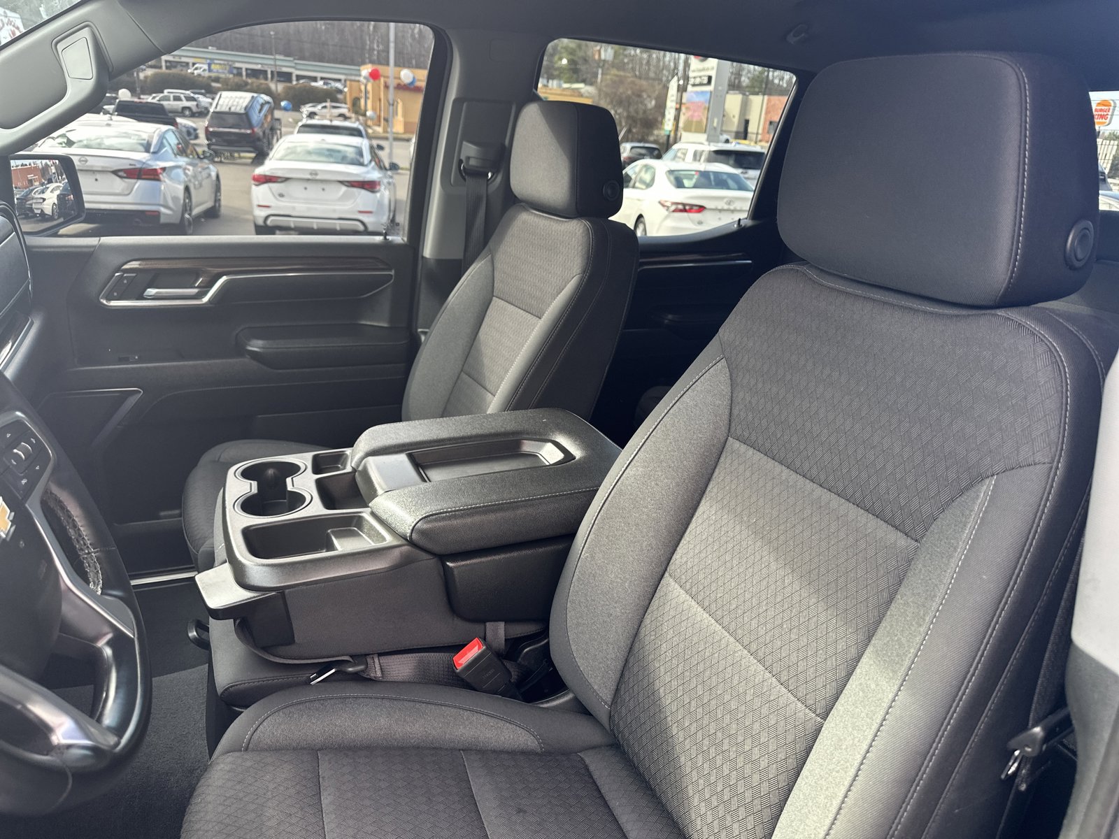 Used 2023 Chevrolet Silverado 1500 LT image 19